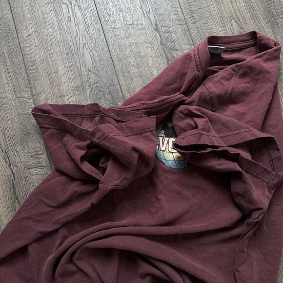 Vintage 90s Faded Graphic Levi’s Silvertab Logo Skate Shirt - Picture 5 of 7